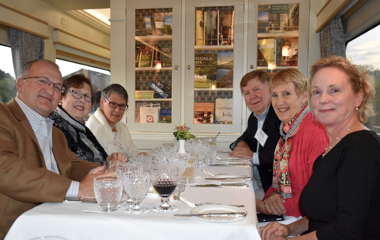 diners_at_table-dsc_0181