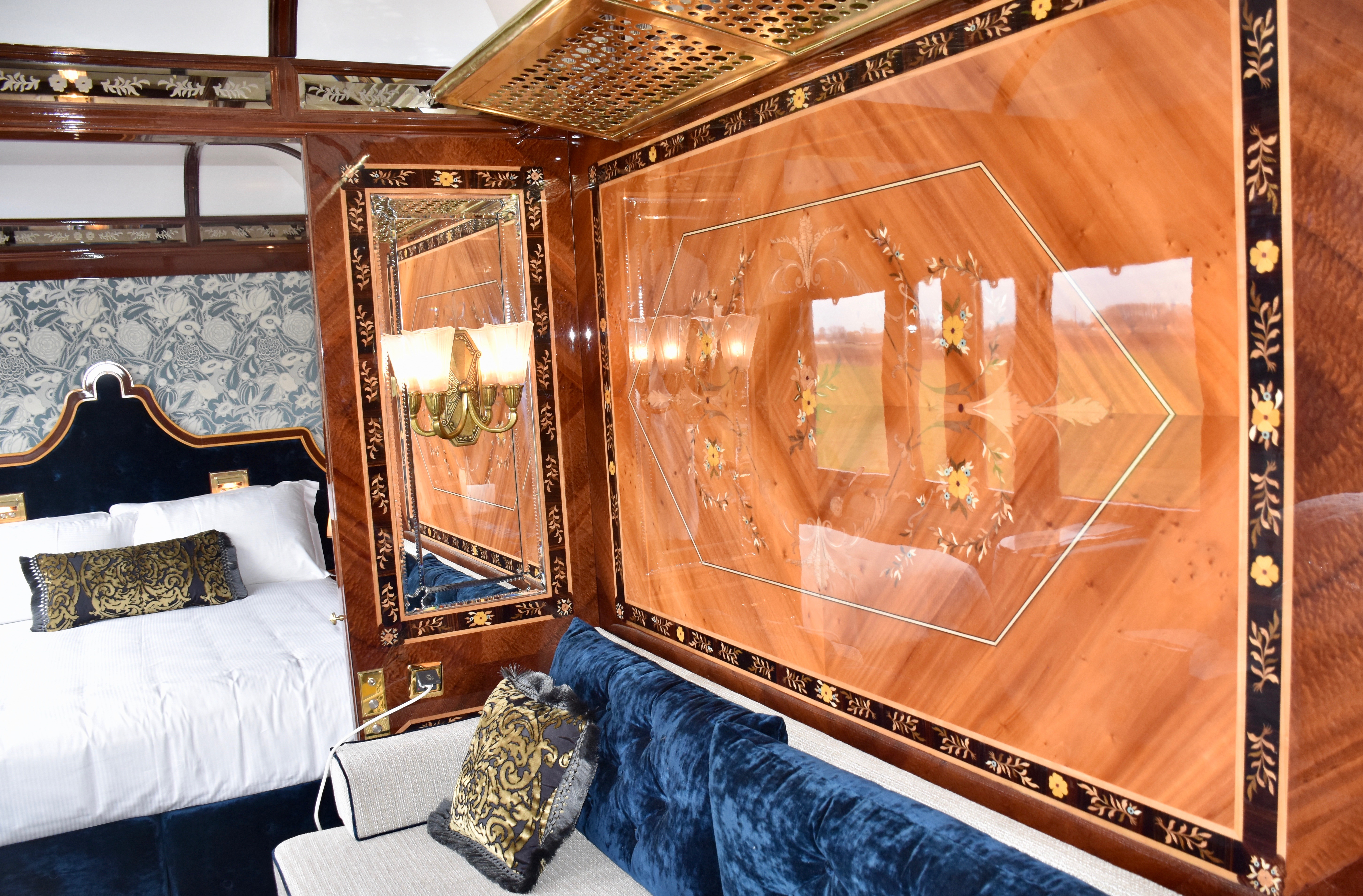 venice with bed, couch, wall goood
