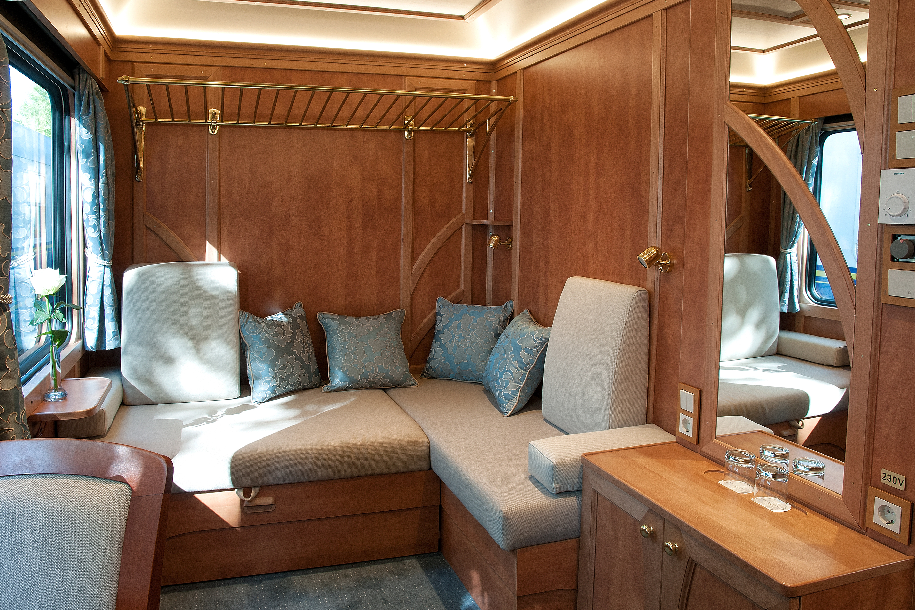 Deluxe_Superior_Cabin_(7)[1]